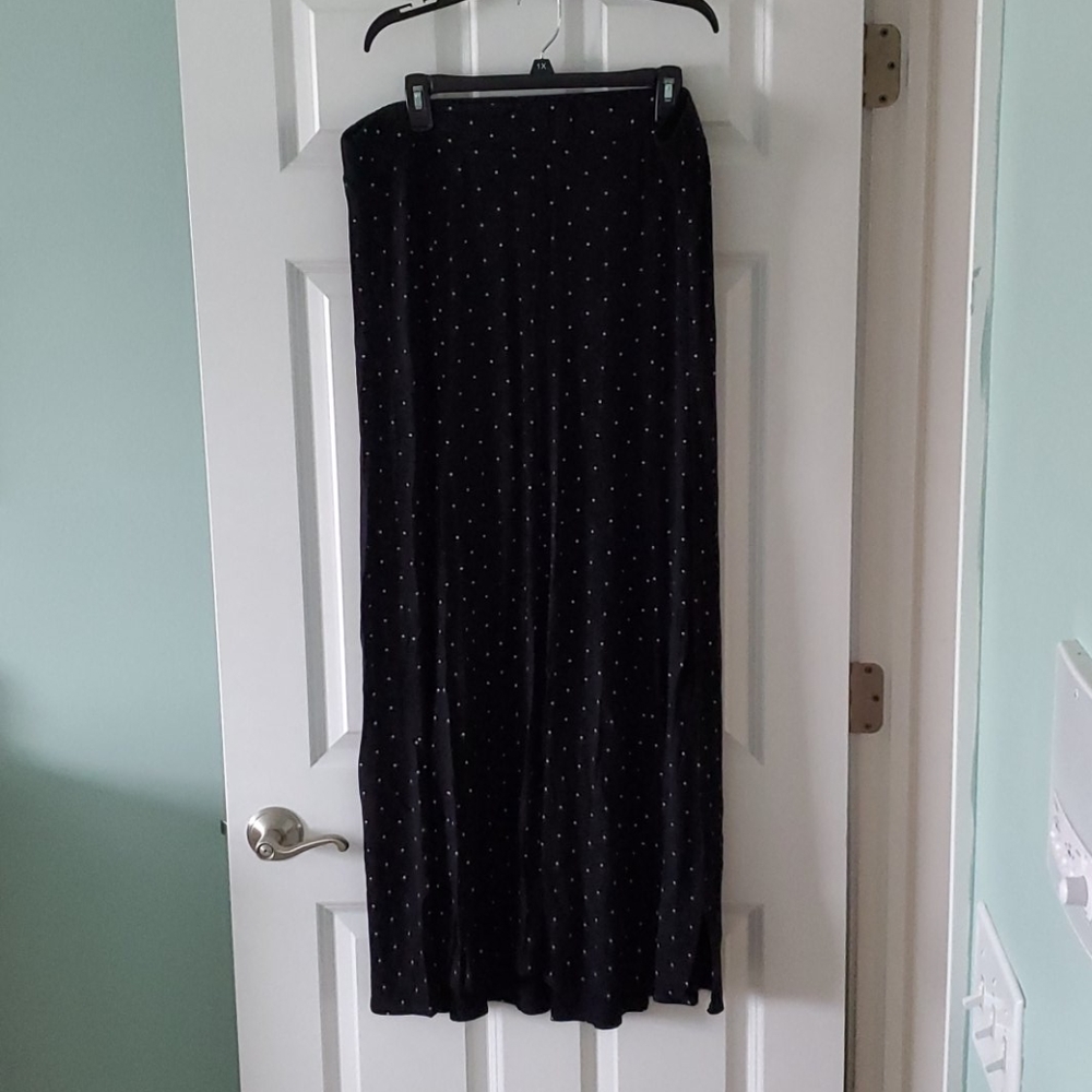 Black polka-dot maxi skirt